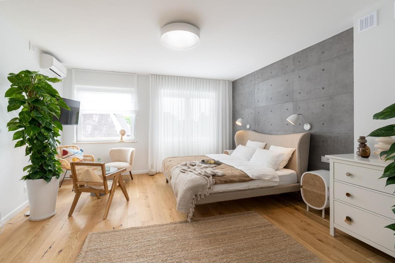 Boutique Hotel Rabbit Hole Kielce Exterior photo