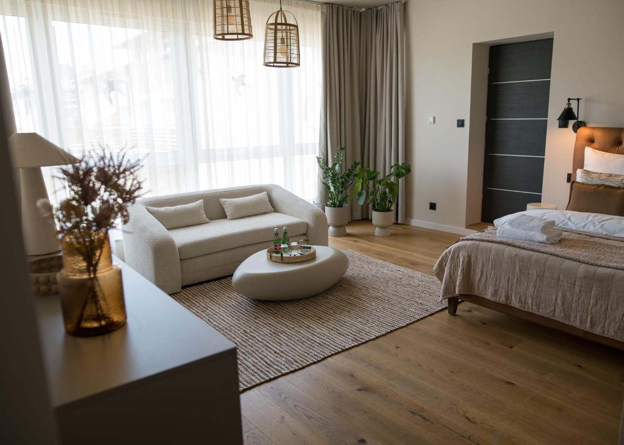 Boutique Hotel Rabbit Hole Kielce Exterior photo